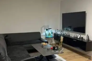 Stilvolle 3‑Zimmer‑Wohnung – zentral, ruhig & sofort bezugsbereit – Thumbnail 2