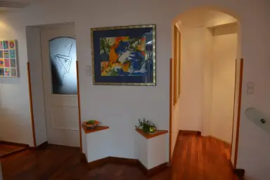 Repräsentatives Wohnhaus mit Geschäftsbereich und angrenzenden Veranstaltungsräumen – Thumbnail 2