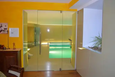 Repräsentatives Wohnhaus mit Geschäftsbereich und angrenzenden Veranstaltungsräumen – Thumbnail 6