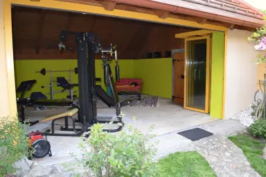 Repräsentatives Wohnhaus mit Geschäftsbereich und angrenzenden Veranstaltungsräumen – Thumbnail 10