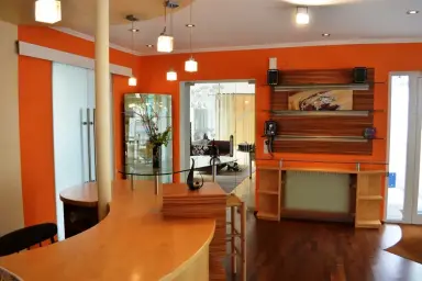 Repräsentatives Wohnhaus mit Geschäftsbereich und angrenzenden Veranstaltungsräumen – Thumbnail 12