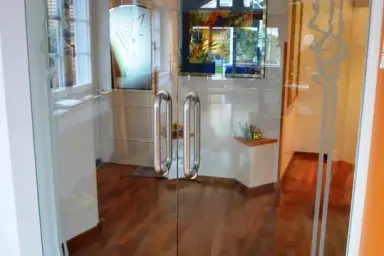 Repräsentatives Wohnhaus mit Geschäftsbereich und angrenzenden Veranstaltungsräumen – Thumbnail 33