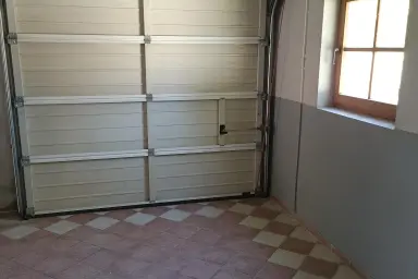 Gepflegtes Einfamilienhaus mit 7 Zimmern, Balkon, Garten und Garage in Mining – Thumbnail 3
