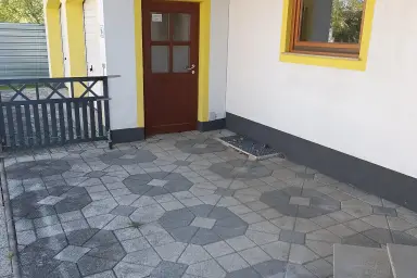 Gepflegtes Einfamilienhaus mit 7 Zimmern, Balkon, Garten und Garage in Mining – Thumbnail 5