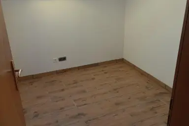 Gepflegtes Einfamilienhaus mit 7 Zimmern, Balkon, Garten und Garage in Mining – Thumbnail 7