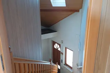 Gepflegtes Einfamilienhaus mit 7 Zimmern, Balkon, Garten und Garage in Mining – Thumbnail 9