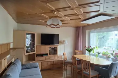 Charmante 3-Zimmer-Wohnung mit Sonnen-Loggia & TG-Platz in Salzburg-Liefering