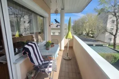 Charmante 3-Zimmer-Wohnung mit Sonnen-Loggia & TG-Platz in Salzburg-Liefering – Thumbnail 2