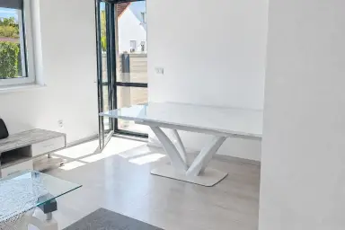 Neuwertige 3-Zimmer-Wohnung mit Balkon und Parkplatz in Marchegg – Thumbnail 7