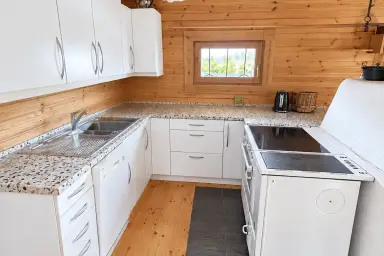Gepflegtes 2-Zimmer-Holzhaus mit großem Garten in Ottnang - ideal als Ferien- oder Wochenendhaus – Thumbnail 5