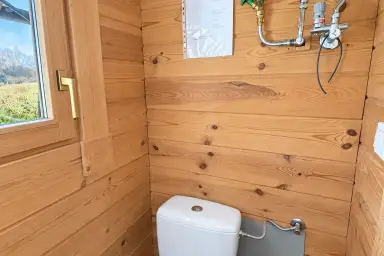Gepflegtes 2-Zimmer-Holzhaus mit großem Garten in Ottnang - ideal als Ferien- oder Wochenendhaus – Thumbnail 8