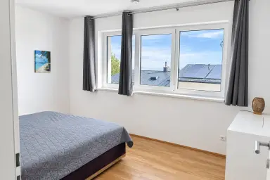 Neuwertiges Reihenhaus mit Garten, Terrasse und Garage in Kirchschlag – Thumbnail 14