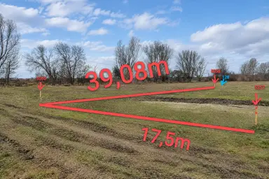 Ebener, aufgeschlossener Baugrund am Ortsrand – 20 Min. nach Wien