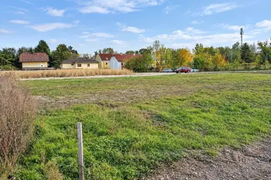 Ebener, aufgeschlossener Baugrund am Ortsrand – 20 Min. nach Wien, Thumbnail 2