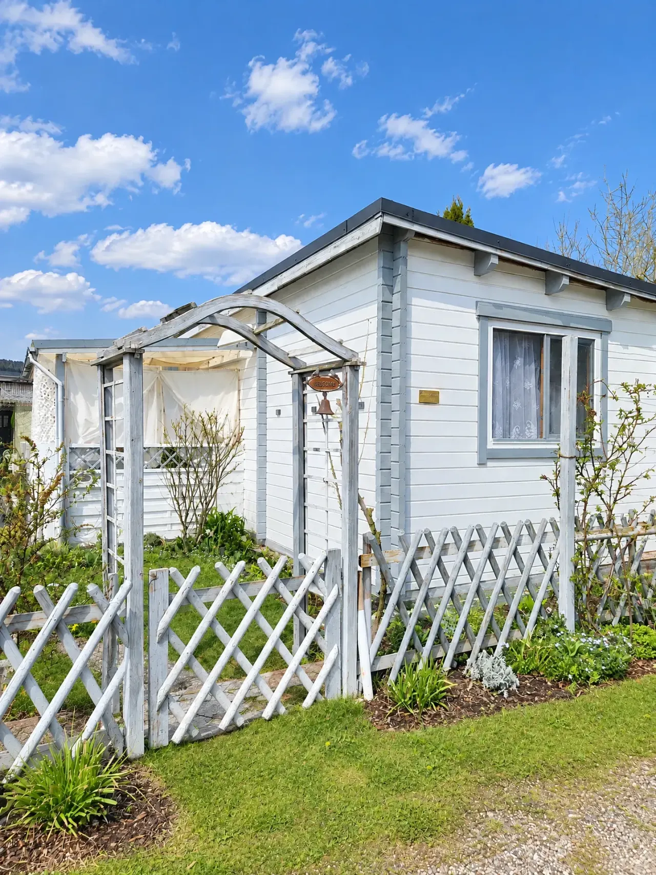 Charmantes Gartenhaus mit großer Terrasse am Campingplatz Kohlhofmühl in Neusiedl