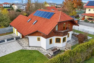 Gepflegtes Einfamilienhaus mit 7 Zimmern, Balkon, Garten und Garage in Mining, Thumbnail 2