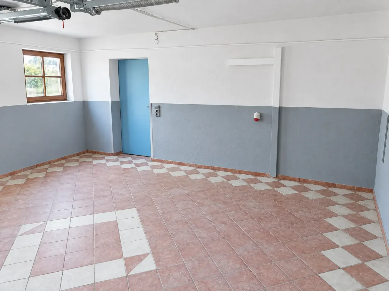 Gepflegtes Einfamilienhaus mit 7 Zimmern, Balkon, Garten und Garage in Mining, Foto 15