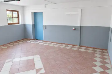 Gepflegtes Einfamilienhaus mit 7 Zimmern, Balkon, Garten und Garage in Mining, Thumbnail 15
