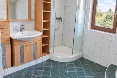 Gepflegtes Einfamilienhaus mit 7 Zimmern, Balkon, Garten und Garage in Mining, Thumbnail 6