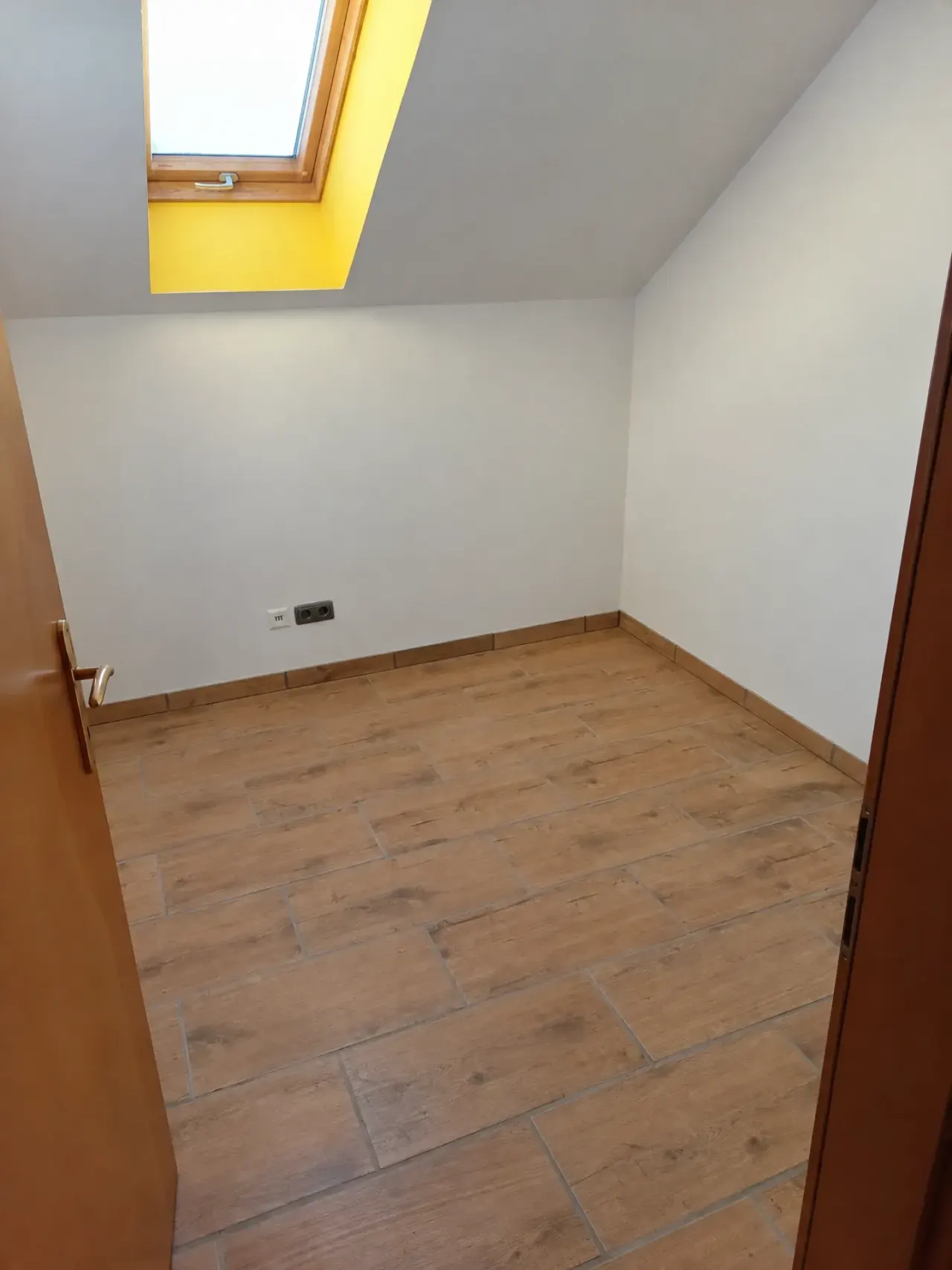 Gepflegtes Einfamilienhaus mit 7 Zimmern, Balkon, Garten und Garage in Mining, Foto 7