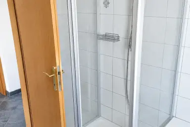 Gepflegtes Einfamilienhaus mit 7 Zimmern, Balkon, Garten und Garage in Mining, Thumbnail 13