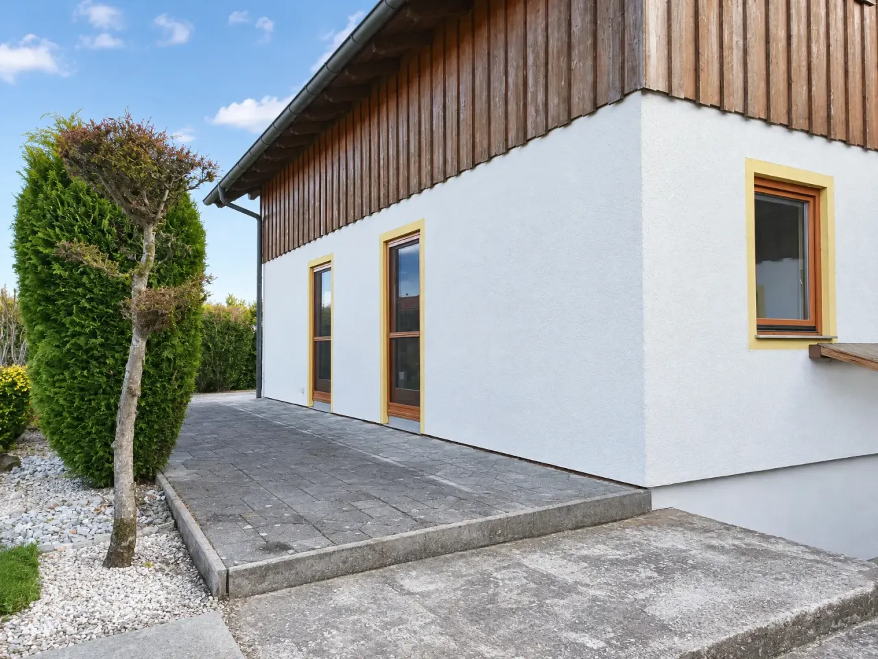 Gepflegtes Einfamilienhaus mit 7 Zimmern, Balkon, Garten und Garage in Mining, Foto 17