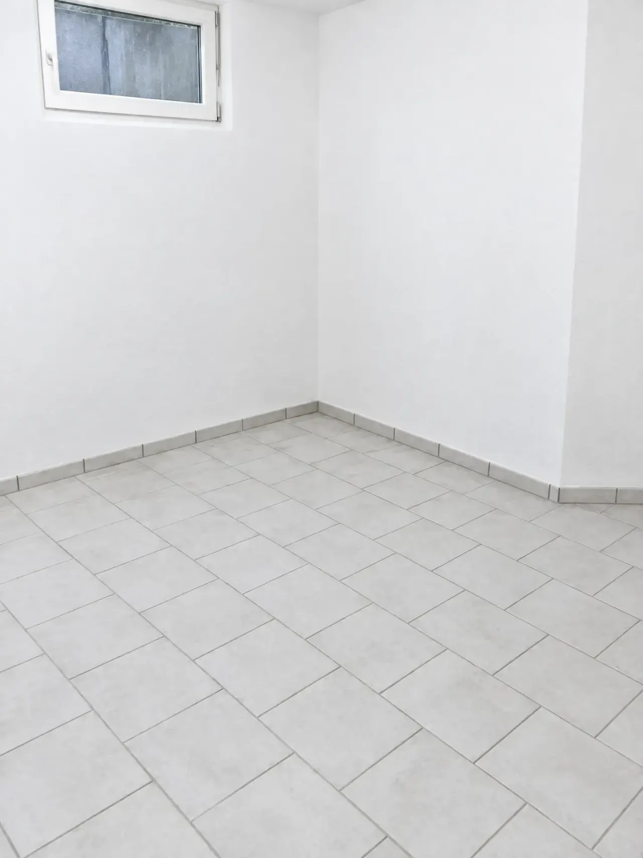 Gepflegtes Einfamilienhaus mit 7 Zimmern, Balkon, Garten und Garage in Mining, Foto 26