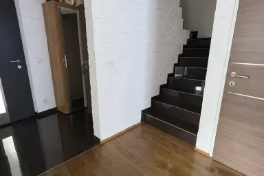 Großzügige 4-Zimmer-Wohnung mit Balkon, Loggia und Garten in Wenns, Thumbnail 8