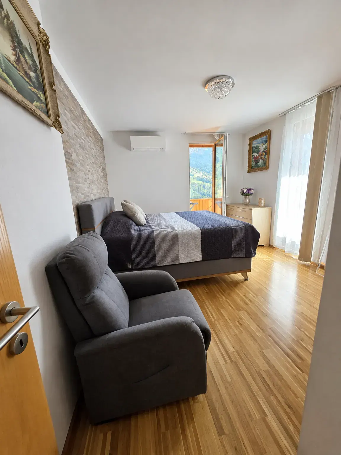Großzügige 4-Zimmer-Wohnung mit Balkon, Loggia und Garten in Wenns, Foto 16