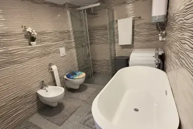 Großzügige 4-Zimmer-Wohnung mit Balkon, Loggia und Garten in Wenns, Thumbnail 6