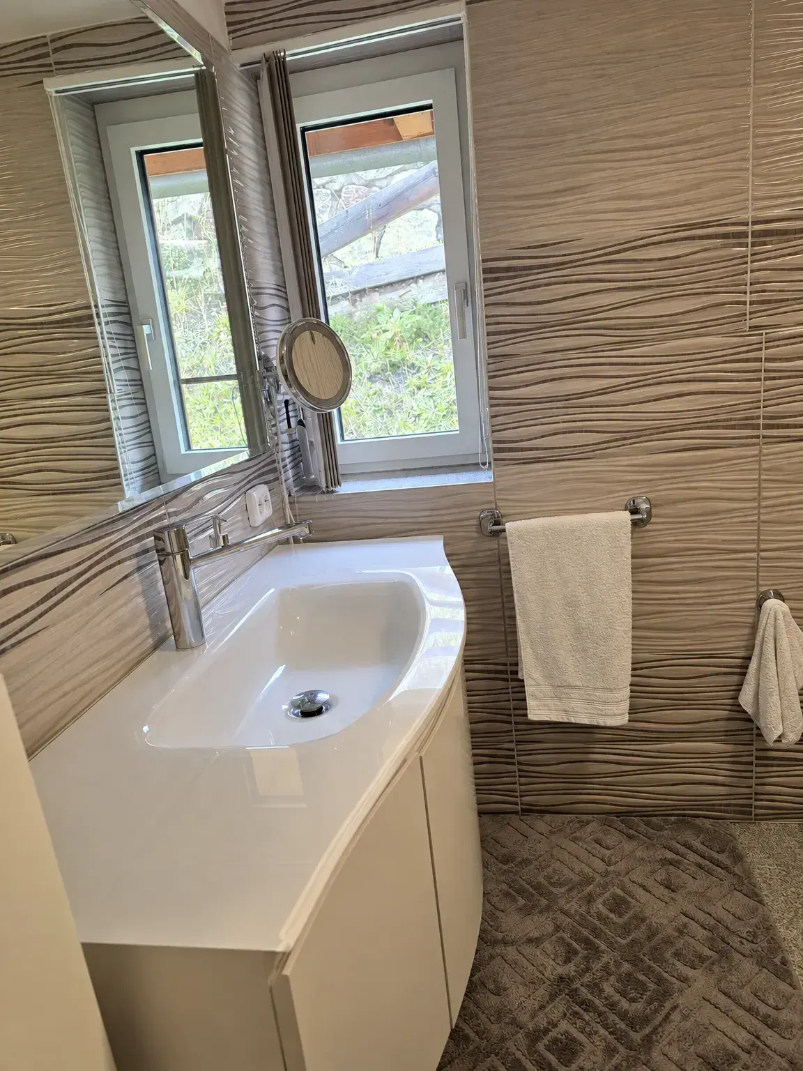 Großzügige 4-Zimmer-Wohnung mit Balkon, Loggia und Garten in Wenns, Foto 21