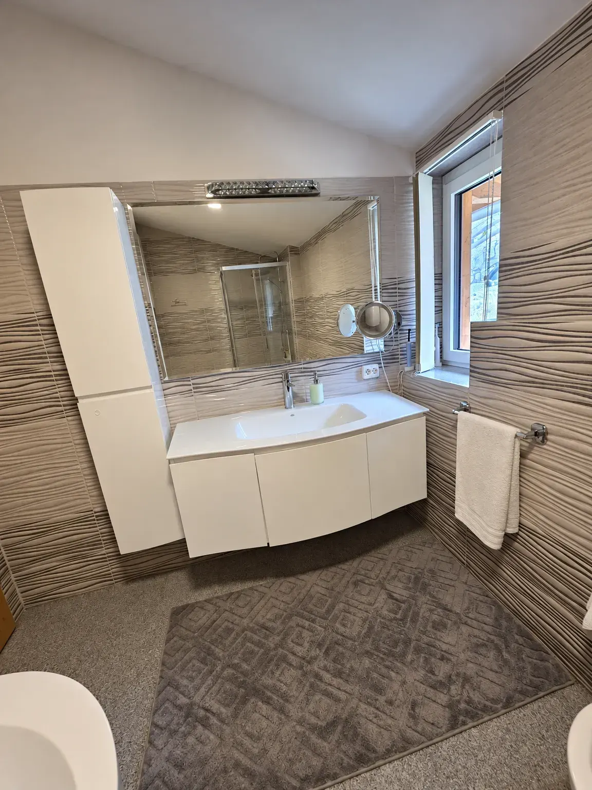 Großzügige 4-Zimmer-Wohnung mit Balkon, Loggia und Garten in Wenns, Foto 25